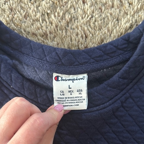 Women's Navy Quilted Penn State sweatshirt - Picture 4 of 5